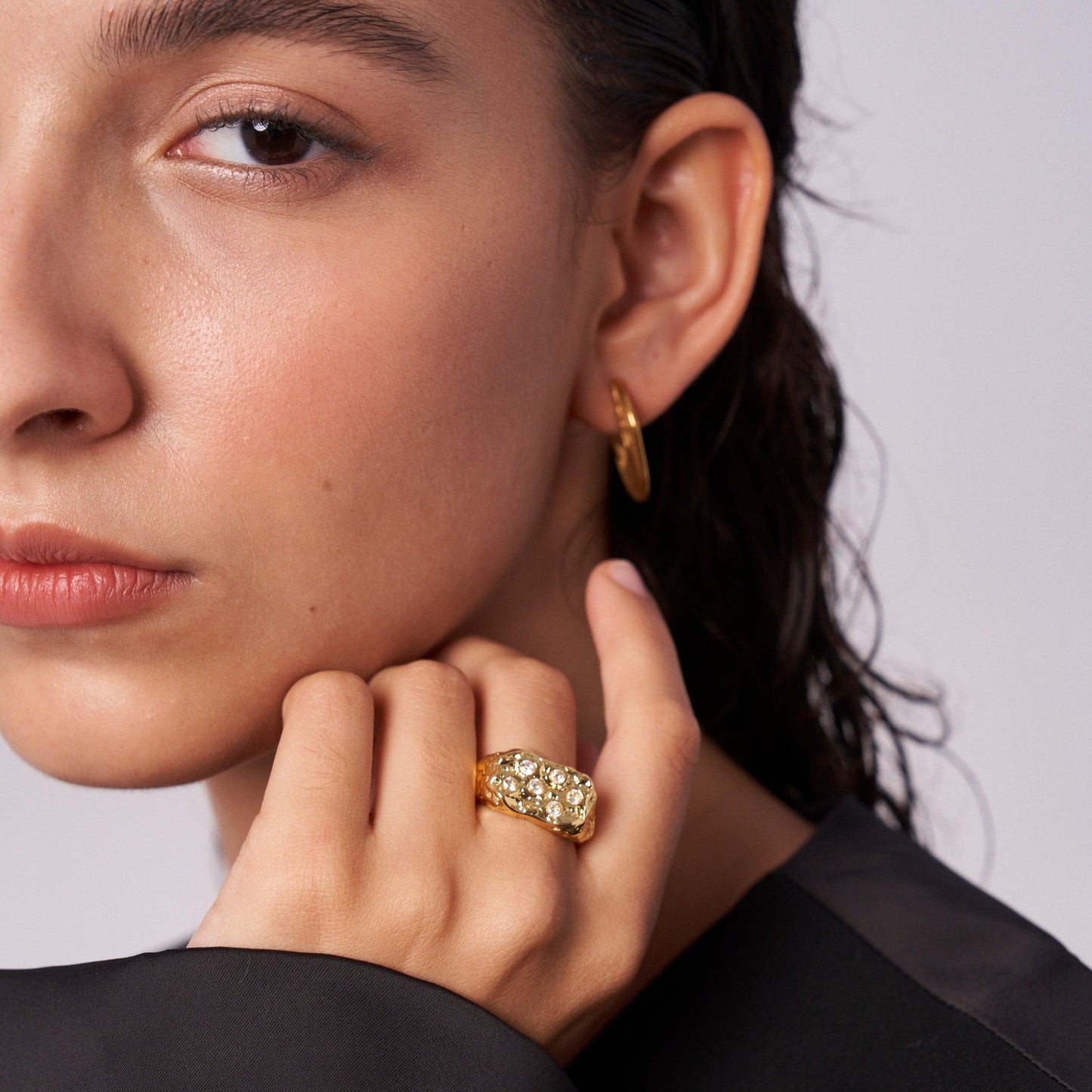 GWENDY RING - Eli Chrishan